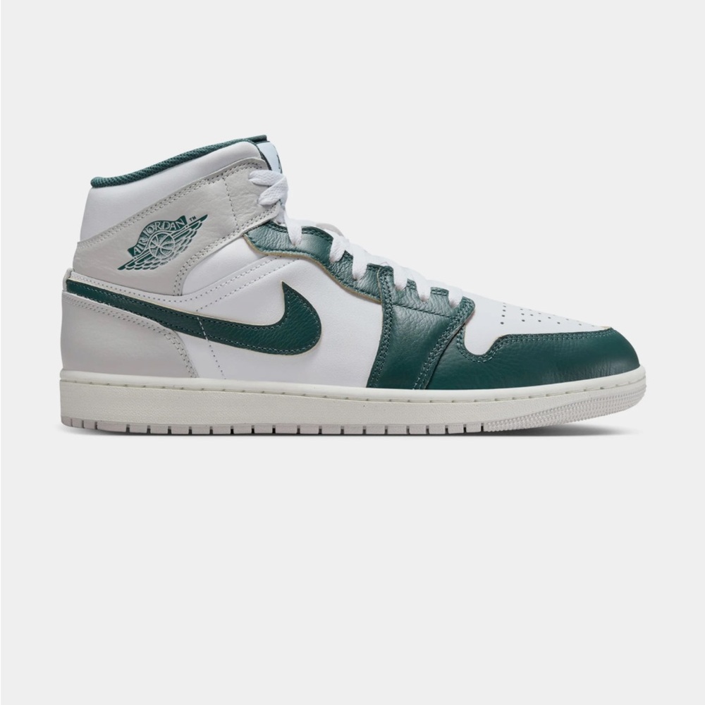 Jordan Sneakers White and Green- Never Worn!